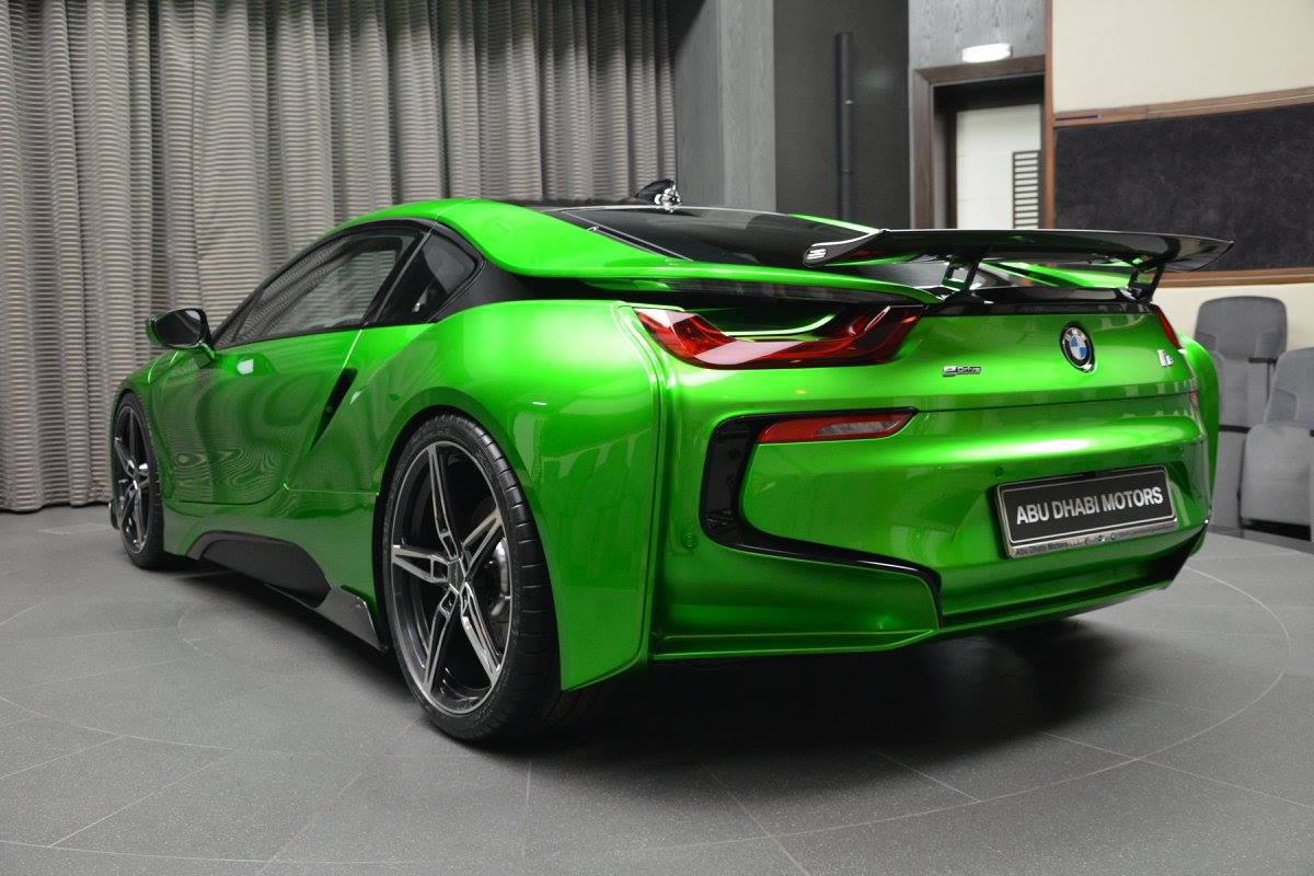 传说的熔岩绿宝马bmwi8