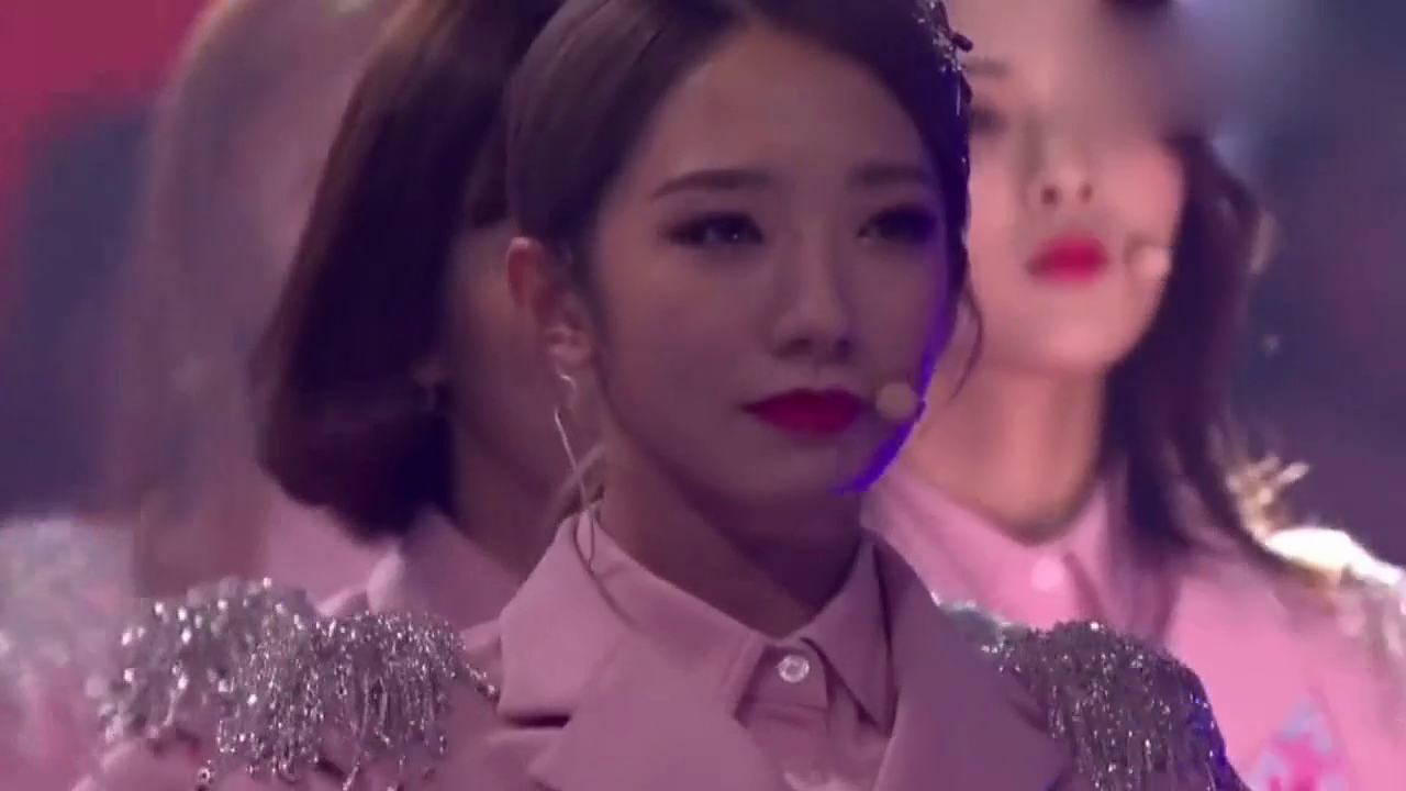 【王莫涵 杉菜 】昨晚创造101中王莫涵与戚砚