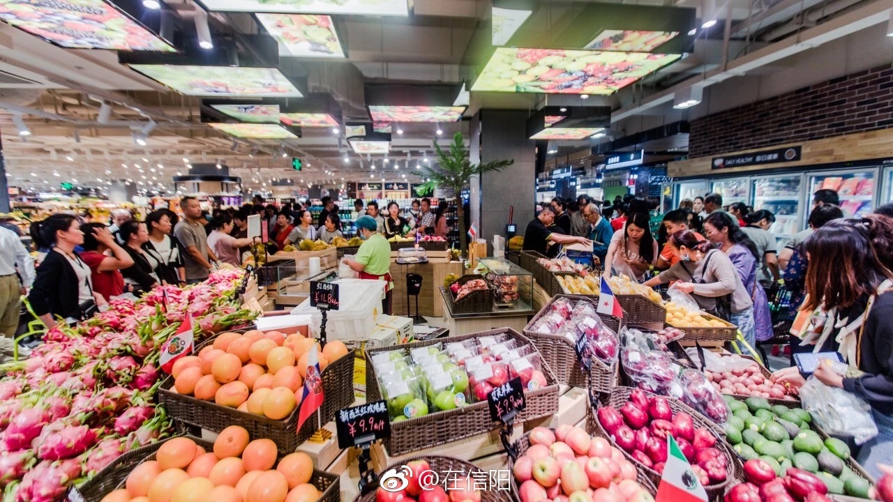 闭店37天后,西亚和美超市今日重装开业