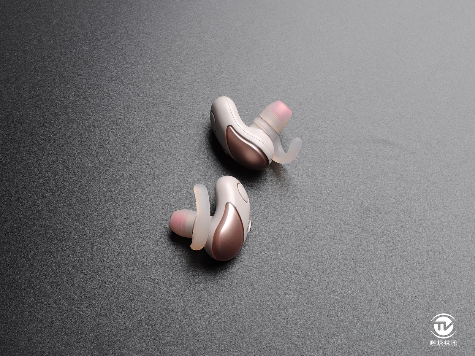 索尼WF-SP700N \/Bose SoundSport Free无线