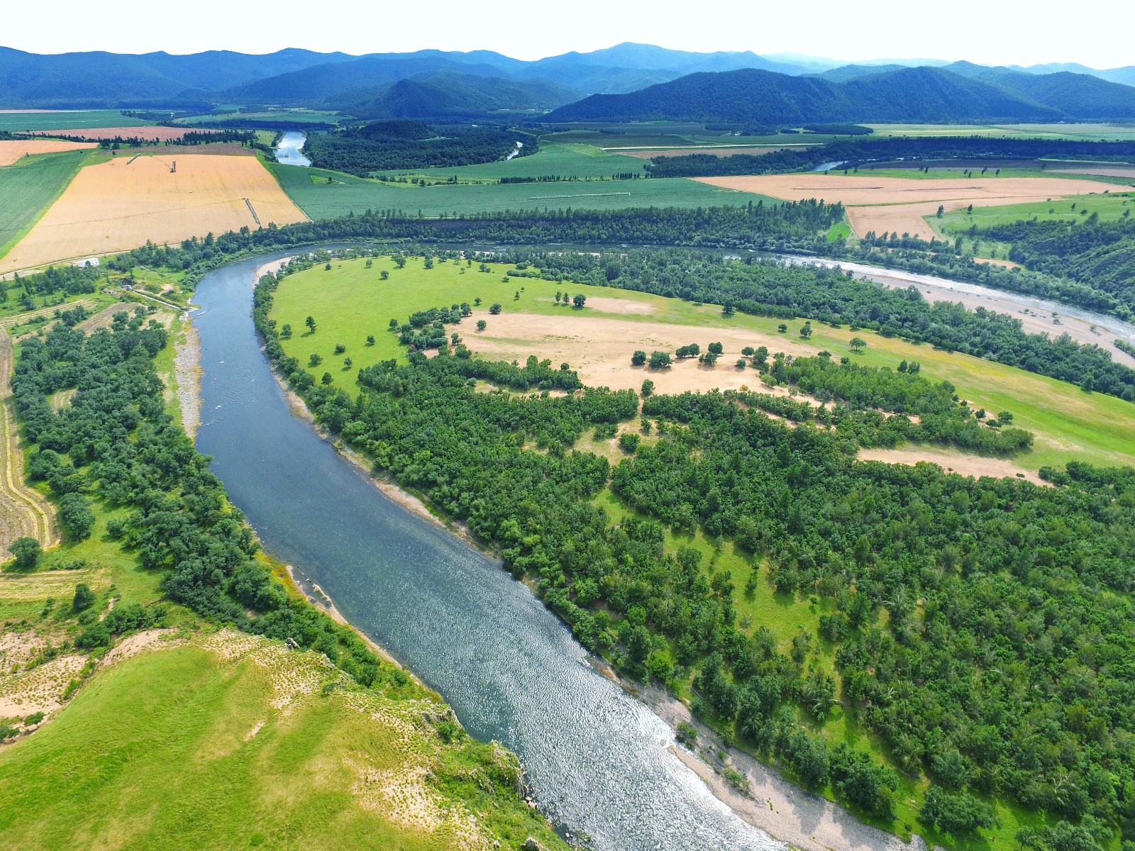 绰尔河,一个亟待开发的处女地,地形似葫芦或墨鱼倒挂山间