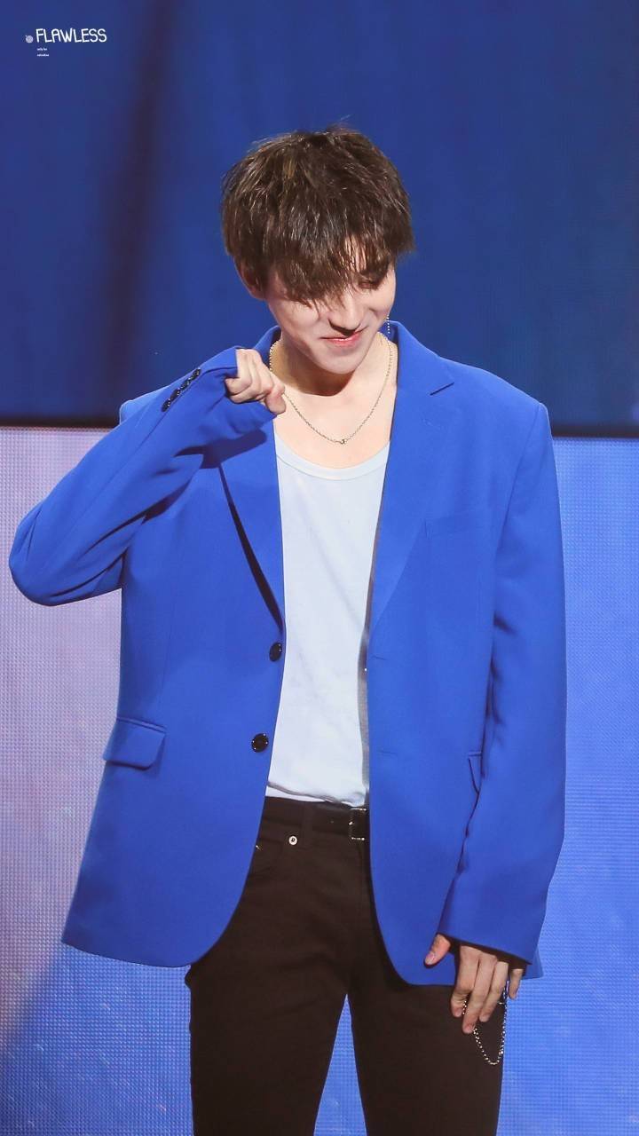 蔡徐坤被激光笔照ninepercent见面会上