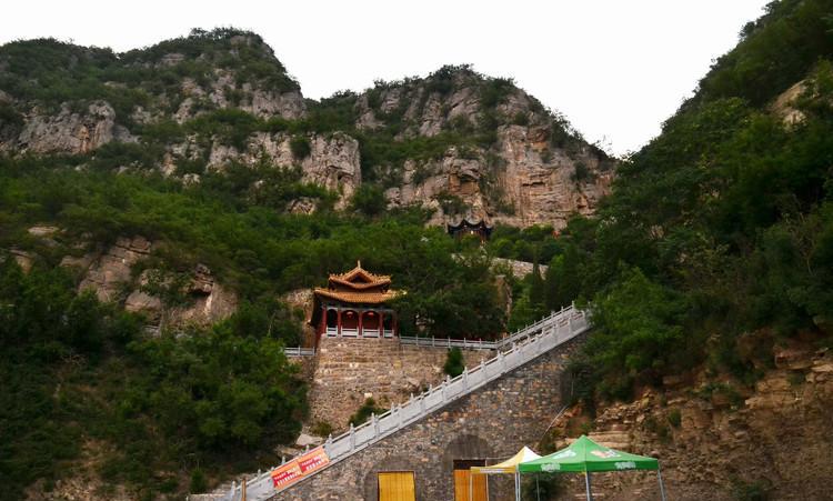 中国七大悬空寺之河南省鹤壁市淇县朝阳寺