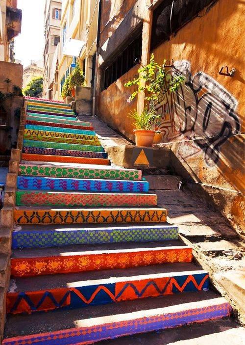 有的可能是有意创作,有的可能无心插柳.哪天约个楼梯?一起涂鸦吧!