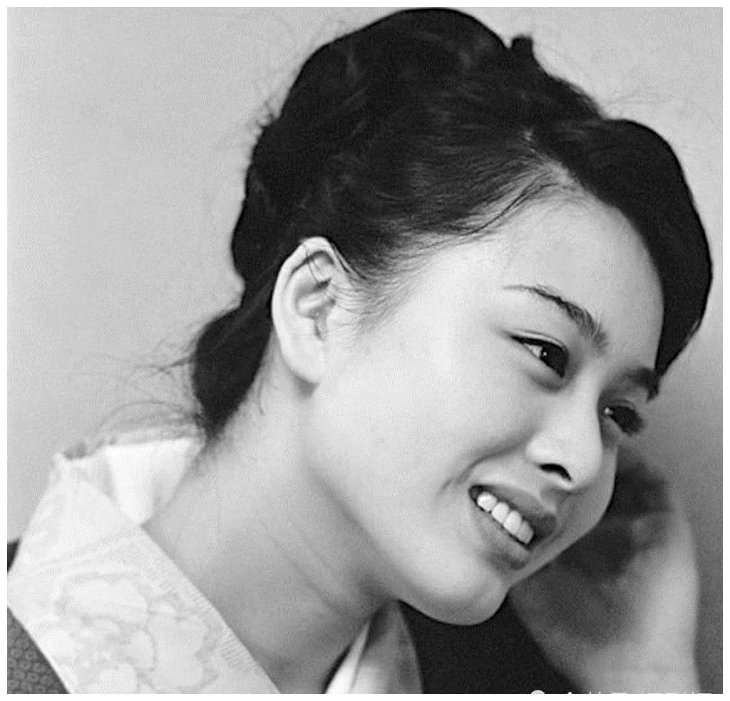 优雅的东方女性,著名日本影星栗原小卷