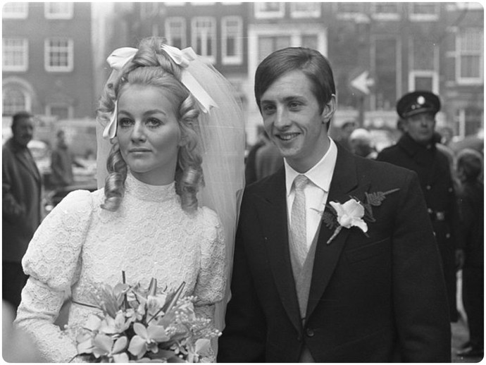 国际足坛十大巨星和他们的女人们