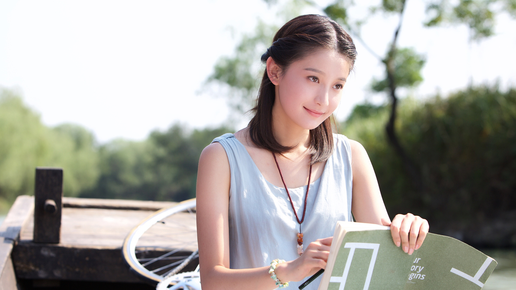 王之一《都是一家人》圆满杀青 首次挑梁女一引期待_新浪看点