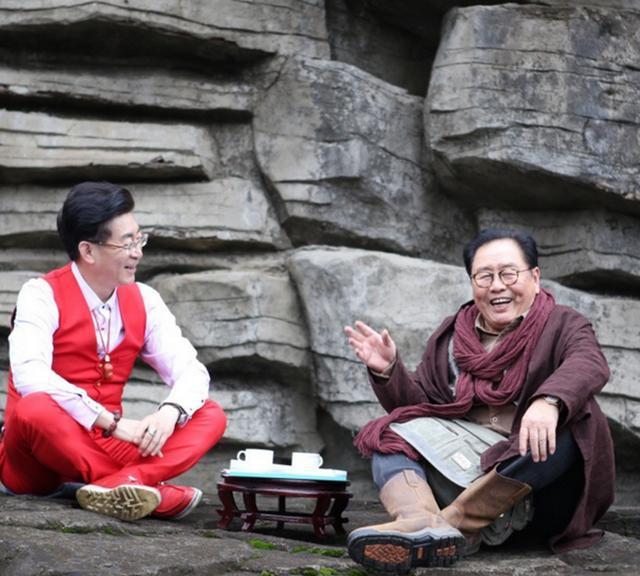 72岁马德华近照, 与六小龄童最铁, 如今身体发福, 儿子当总裁