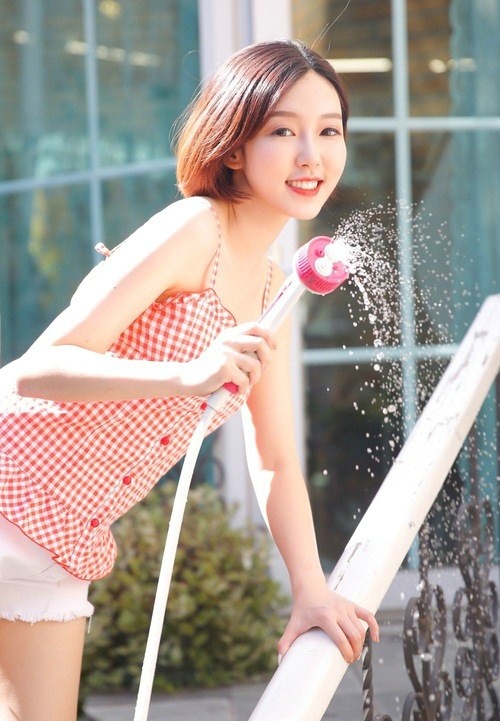 糖果色女孩活力满满治愈系写真