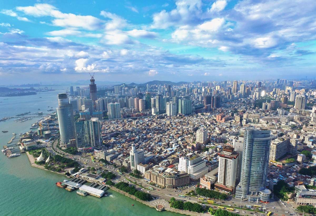 厦门属于福建省厦门,隶属于福建省,是福建省的一个副省级城市厦门地处