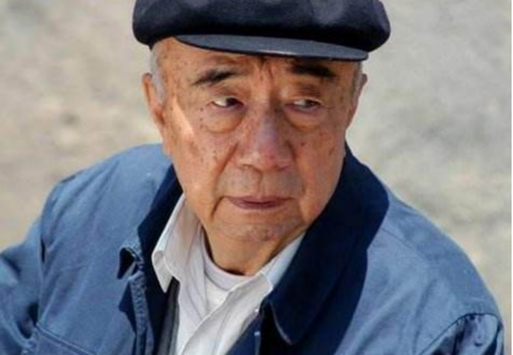 老演员去世,葬礼现场张国立突然暴怒骂人,为何网友竖起大拇指?