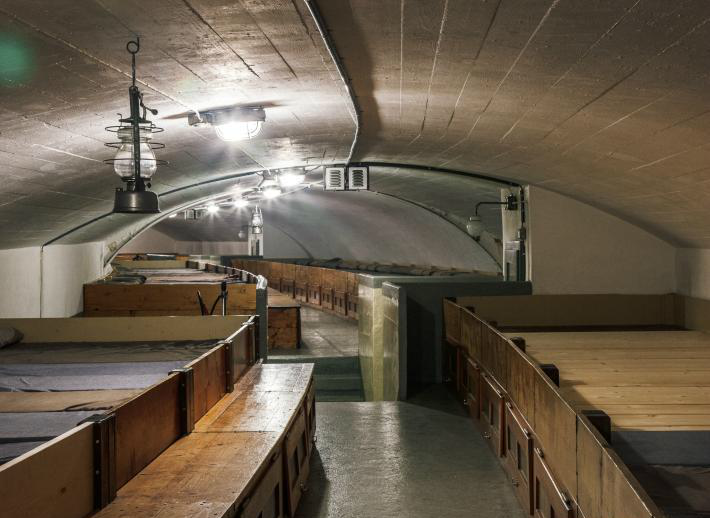 实拍二战苏联地下军事基地,宿舍餐厅应有尽有