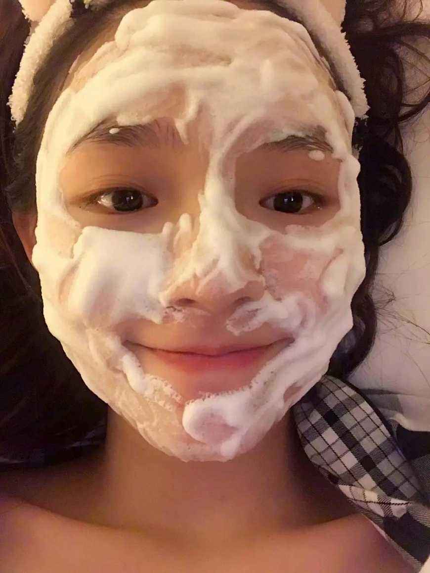 明星的花式敷面膜,热巴魔性,安以轩那款火了,网友全都在找同款