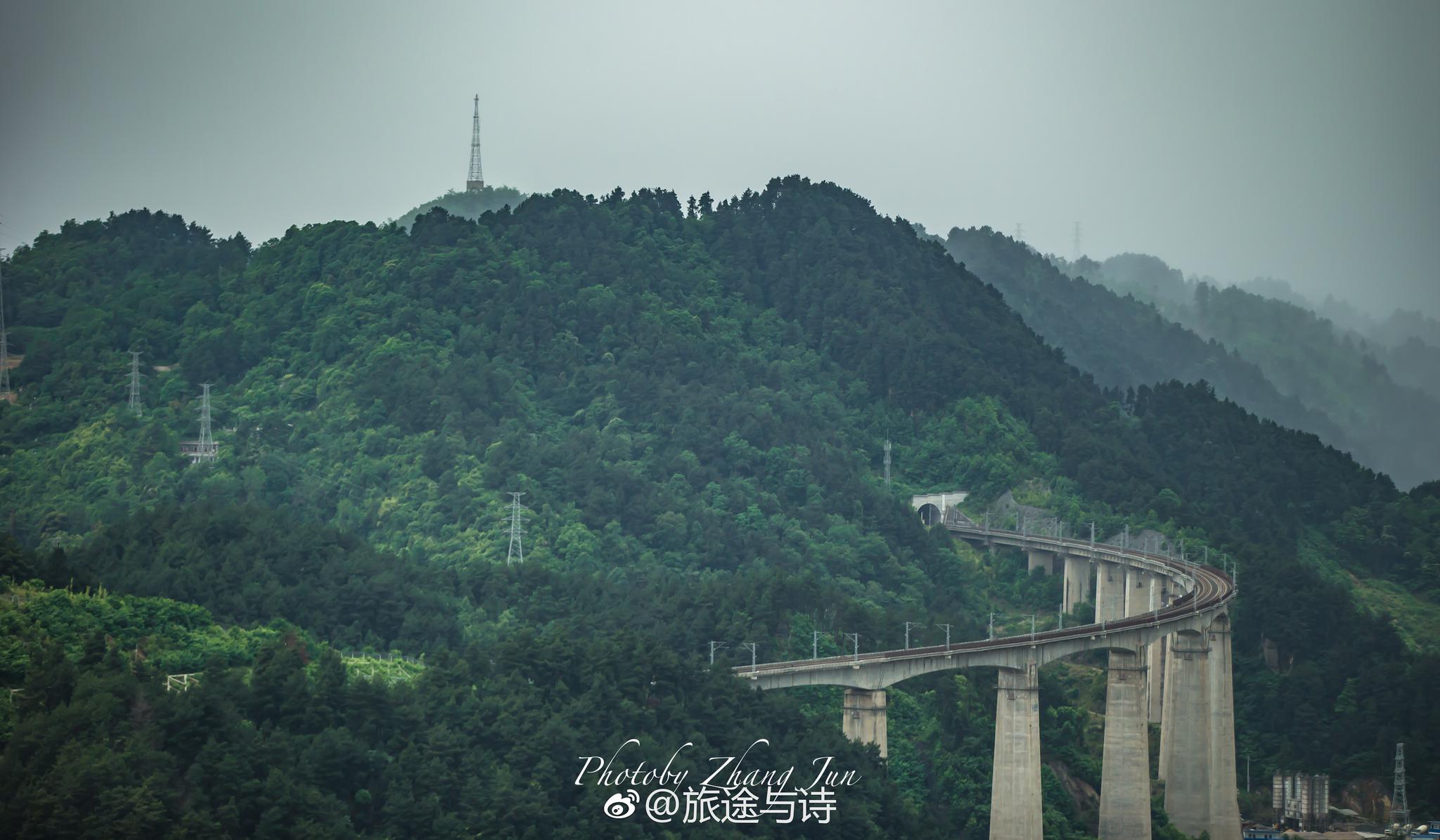 别提归期我的心事你该明白在这巴山湿漉漉的细雨中我的心事你不明