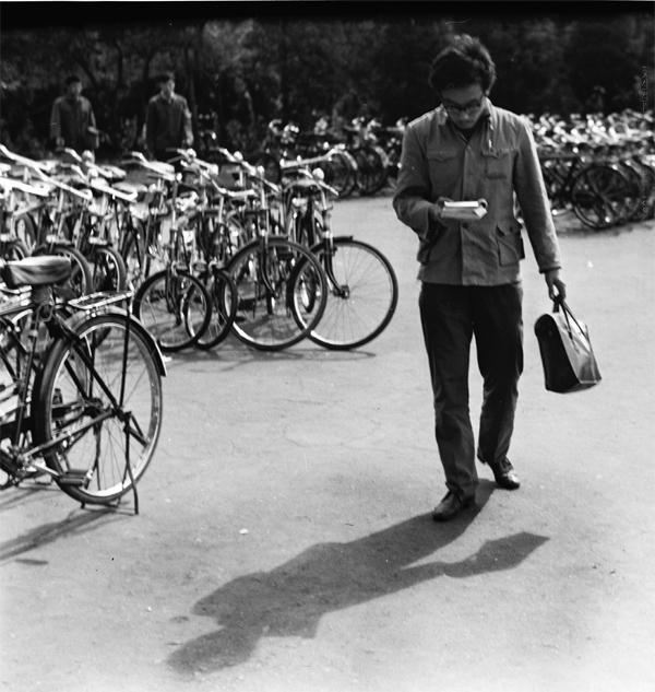 还记得上世纪7080年代我们自行车王国的情景吗