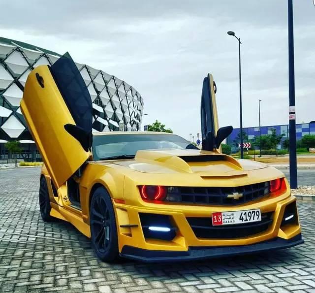 这才叫美式肌肉车中东土豪们的大黄蜂改装案例