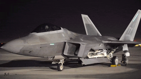 歼20战斗机究竟有没有机炮?就算有他又有什么用?