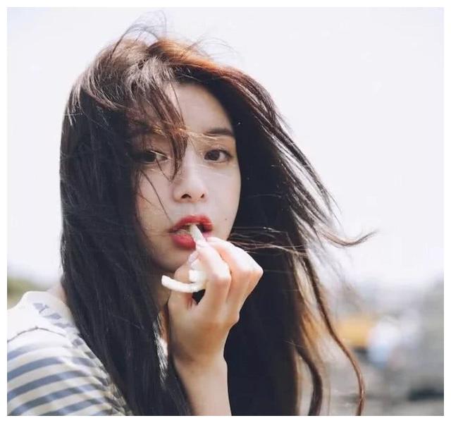 有一个凶巴巴的军训教官是什么感受?最后一个看哭了!