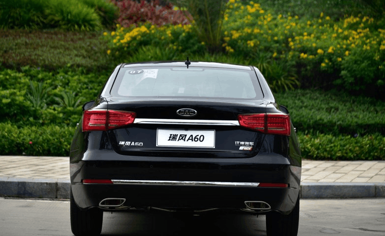 14万买到国产奥迪a6l: 江淮瑞风a60搭载航空座椅十分舒适