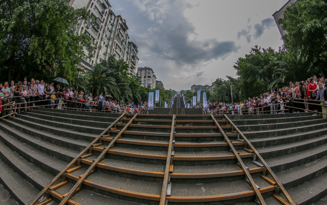 哈弗h9挑战云阳登云梯