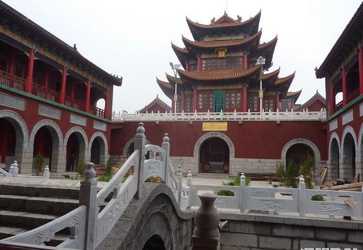 中国七大悬空寺之河南省鹤壁市淇县朝阳寺