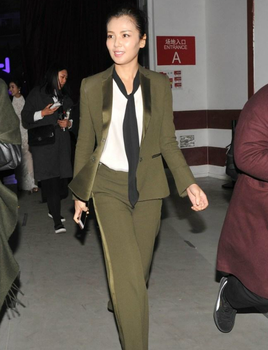 刘涛,气质出众,秀丽端庄的国民好媳妇