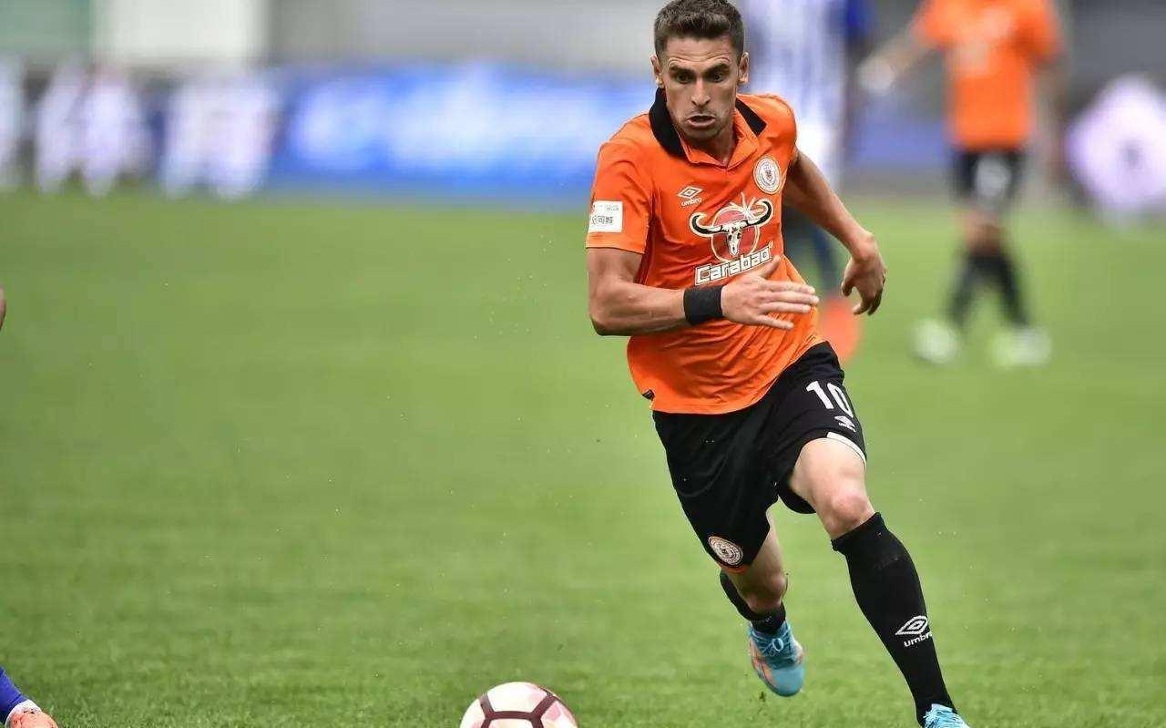 非洲媒体:中超留不住?小黑向俱乐部提出转会!