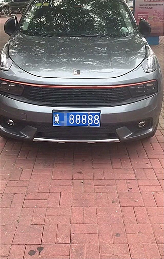 河北偶遇一辆22万吉利领克01本不会太惊讶但车牌实在太吸睛