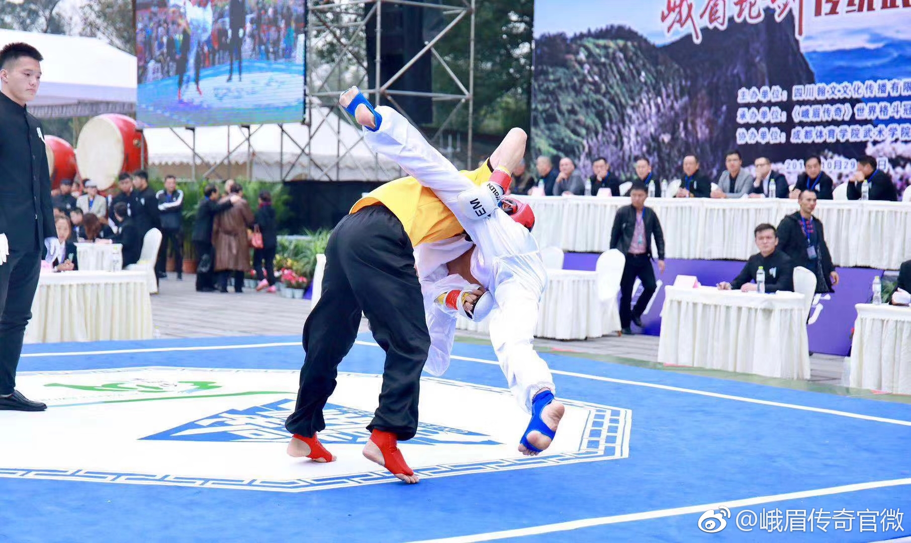 峨眉论剑传统武术擂台赛进行中,31号下午会为大家直播决赛部分。|擂台赛|峨眉|武术_新浪新闻