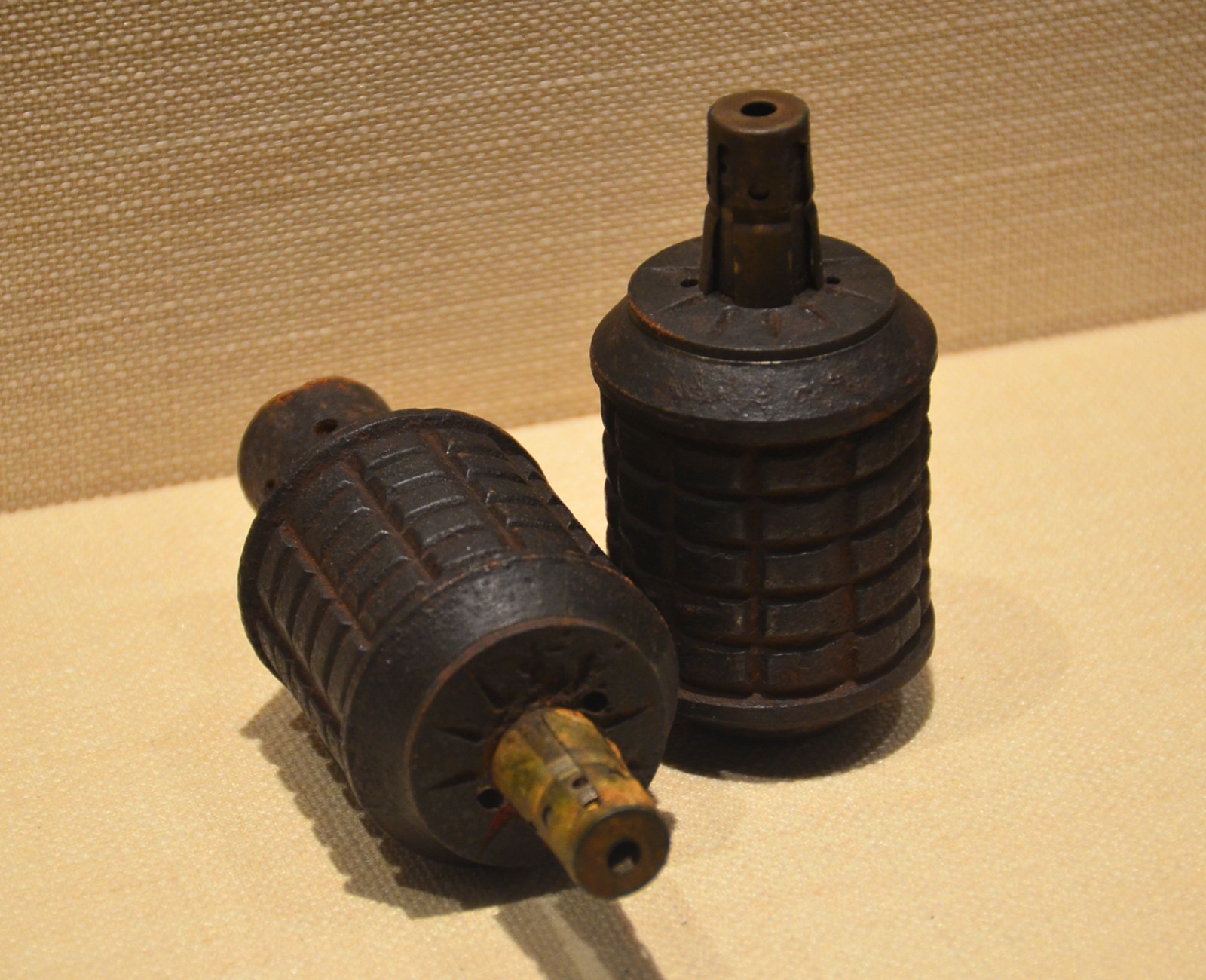 抗战时期的国军木棒手榴弹日军手雷抗日游击队手雷