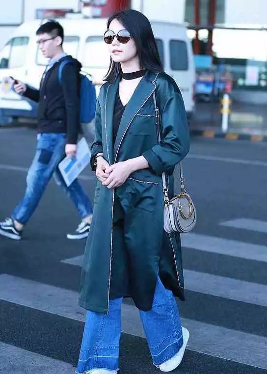 吴宣仪的甜美,宋佳的百变,细数娱乐圈那些女艺人的睡衣外穿