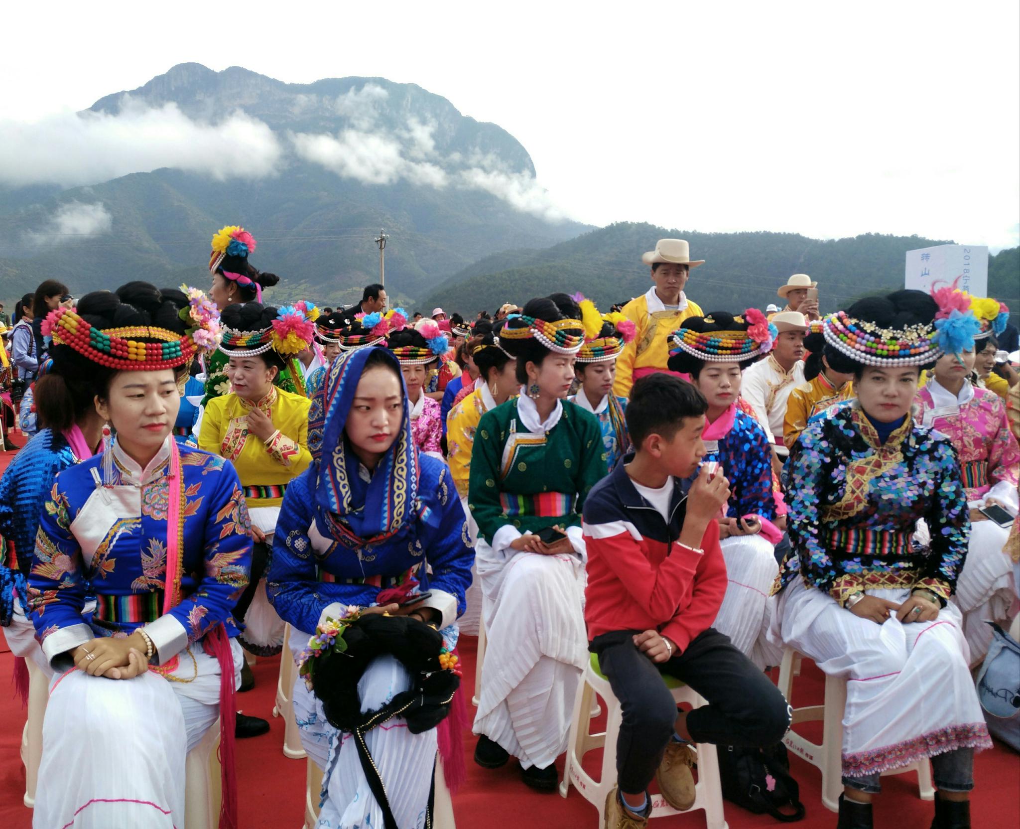 2018宁蒗泸沽湖摩梭人转山节活动开幕式于9月3日在主会场泸沽湖女儿国