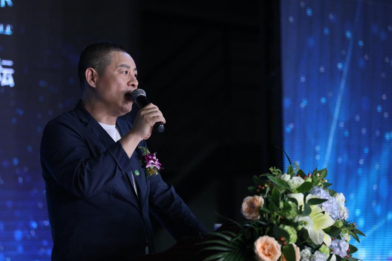 现场记者了解到,悦天使集团紧跟新零售时代的潮流,在国家相关政策的