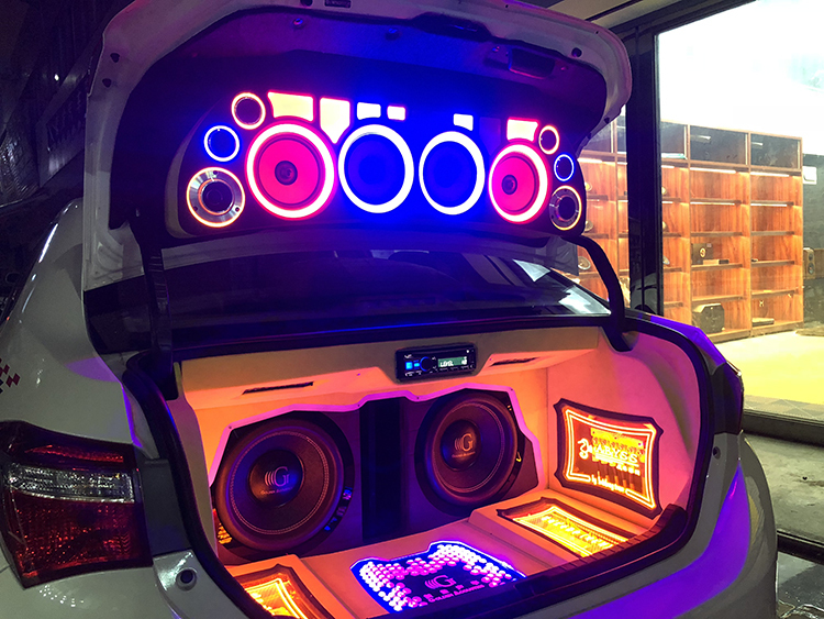 丰田卡罗拉汽车音响改装黄金声学