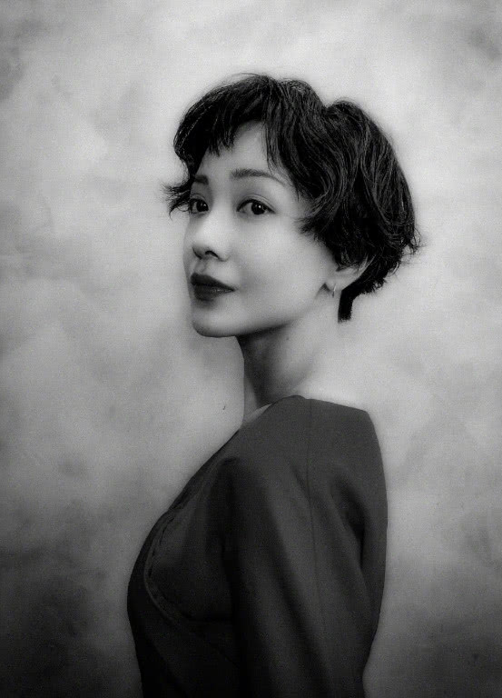 郭采洁港式短发个性又时尚,原来她才是短发女孩的教科书!