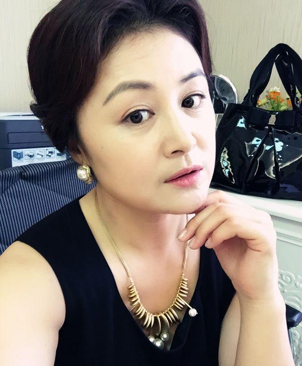 谢大脚的丈夫是章子怡师哥,两人结婚15年没孩子原来是因为这个