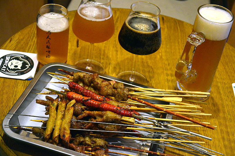 变来变去的是世界杯冠军, 始终不变的是看球绝配: 精酿啤酒 烧烤