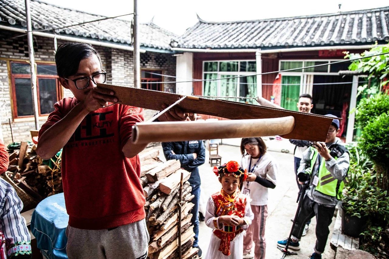 百马非遗 | 一年时间才能做好一把的傈僳族弓弩