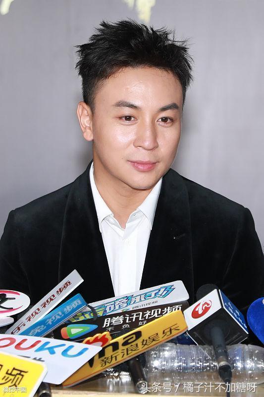 释小龙身份背景被扒出成龙也表示惹不起向华强也忌惮三分