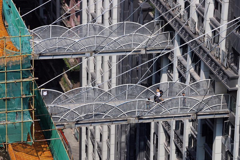 重庆人行天桥离地面685米市民走在上面心惊肉跳不敢往下看