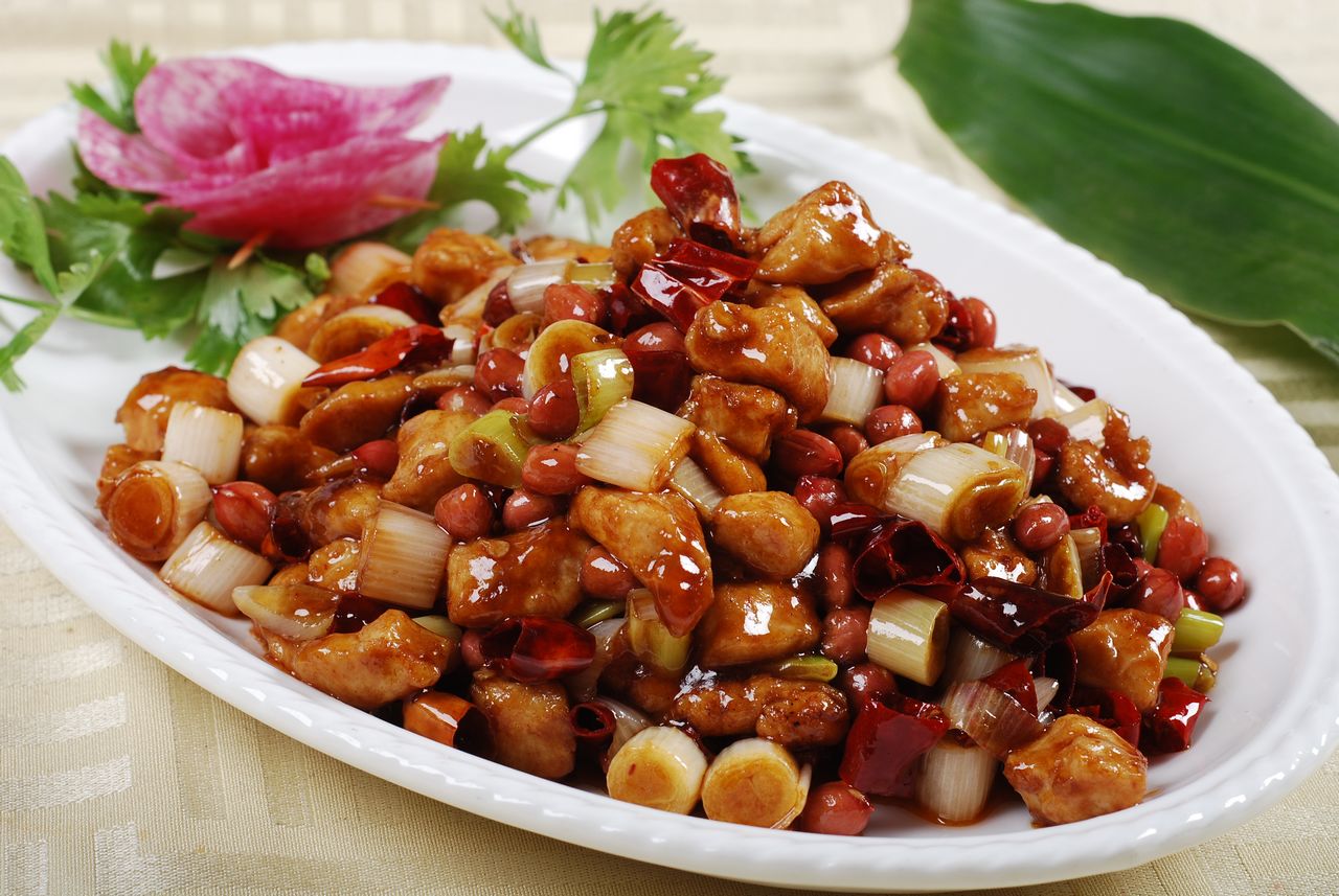 是国宴菜单里的常客,大厨教你这道川菜的正宗做法|川菜|大厨|宫保鸡丁