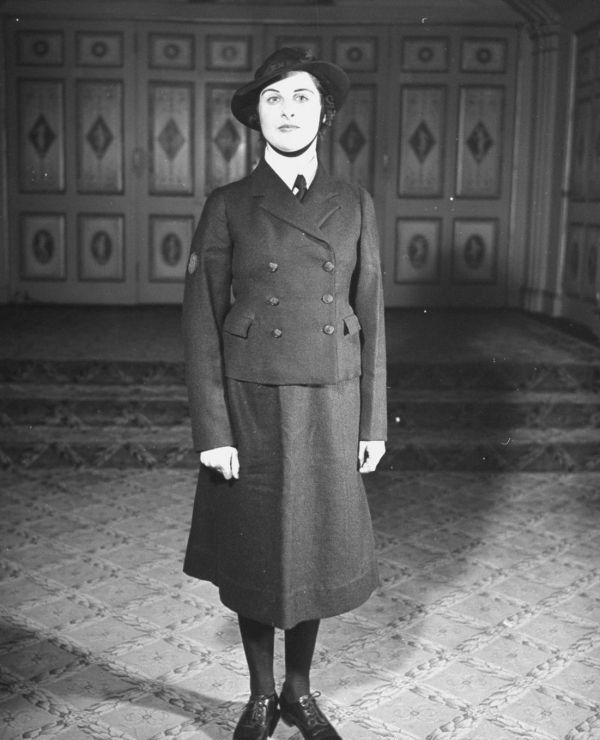 旧影读史·烽火巾帼——二战女性军服