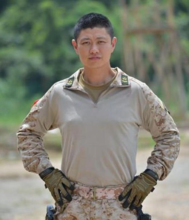 他一场戏用8个替身,让剧组苦等半年,知道原因后竟无人抱怨?