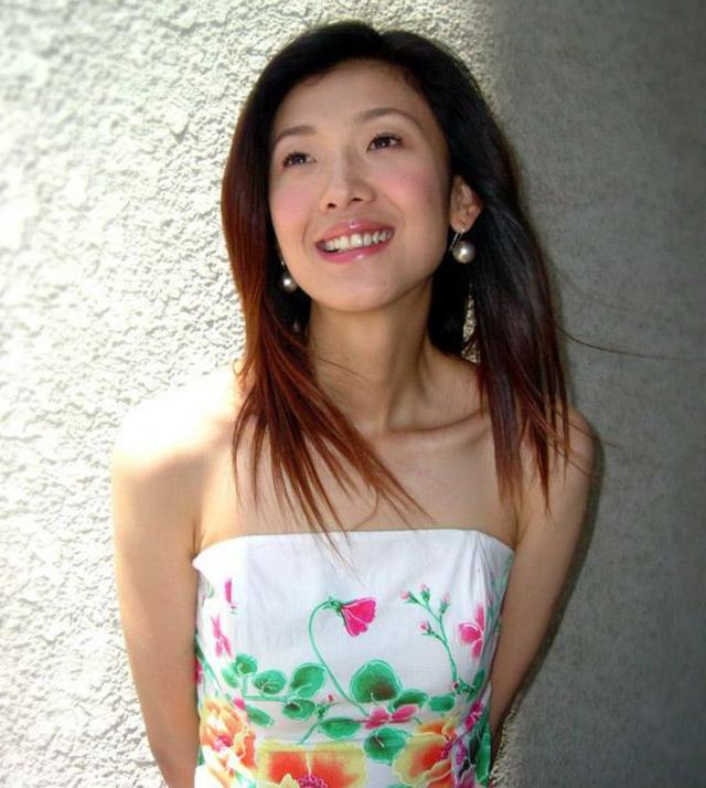 身材比奚梦瑶还好,身高182男明星不愿和她搭戏,39岁至今无子!