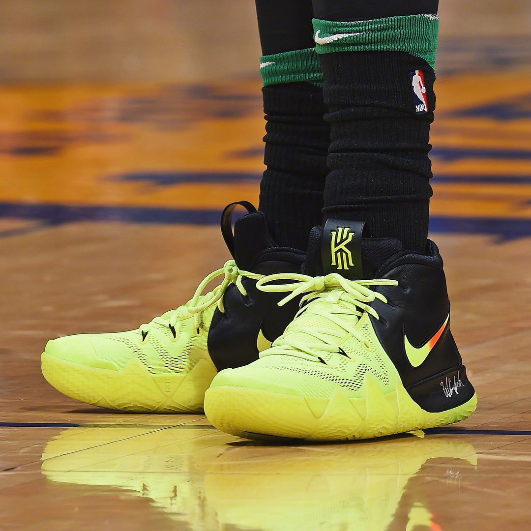 欧文穿着的那些签名球鞋,哪个配色是最骚?