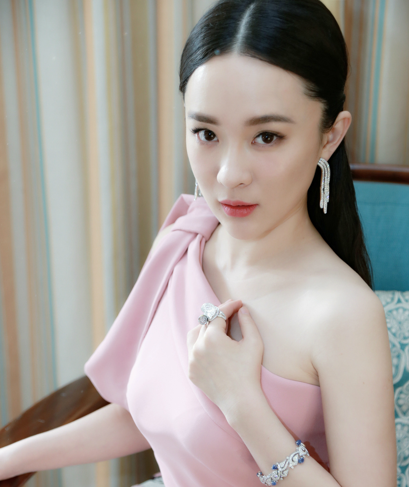 天生媚骨的霍思燕,光一个眼神就能让你沉醉