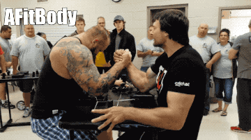 世界最强壮的男人,掰手腕竟然被秒杀!