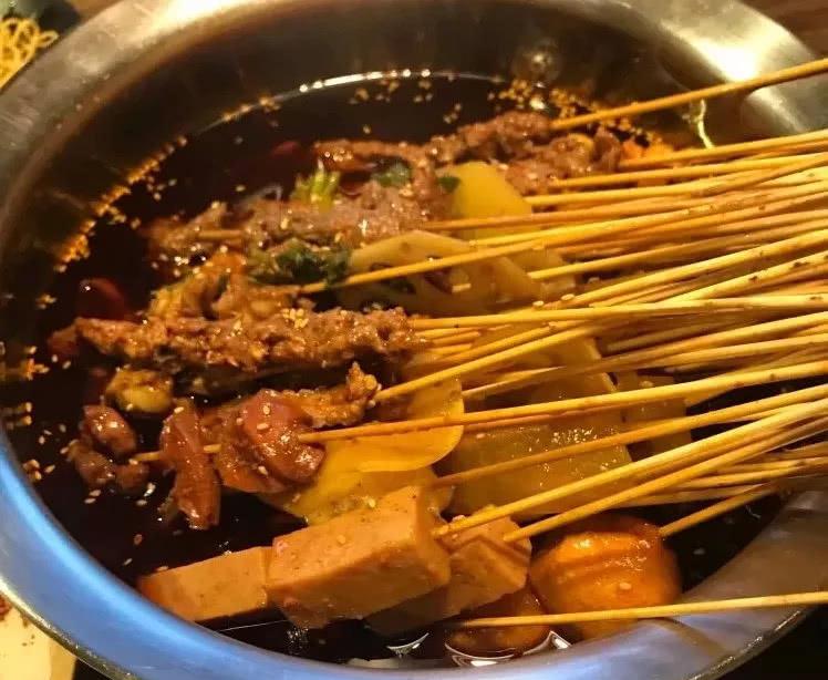 这些最适合夏末吃的冷锅串串,每一串都无比销魂 好吃到流泪!