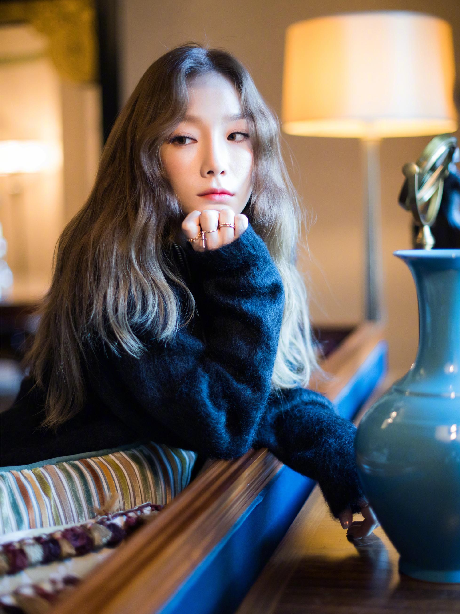 真是服了金泰妍穿个毛衣都仙气满满谁敢信她快30岁了