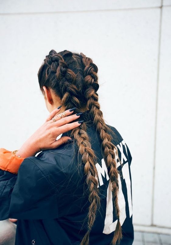 欧美酷帅又个性十足的双麻花辫子|辫子|欧美|麻花_新浪新闻